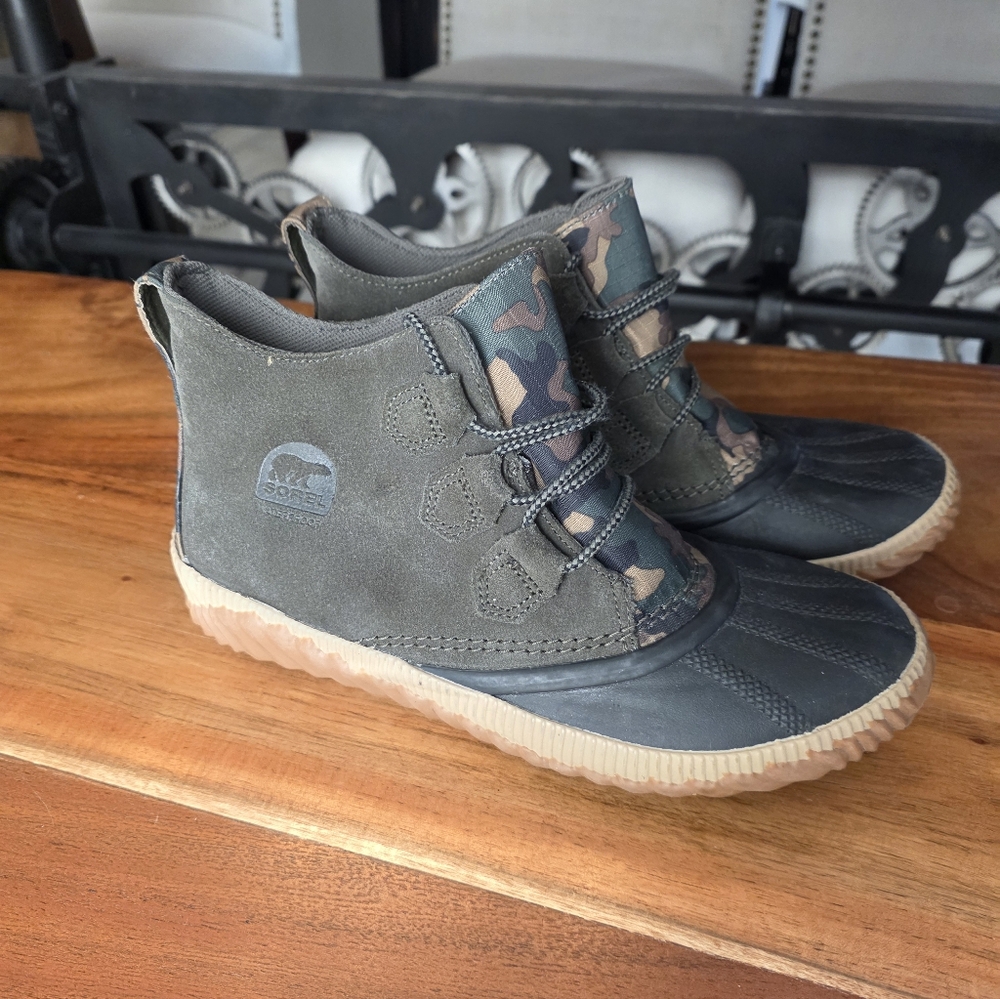 Sorel Out N About Plus Ankle Duck Boots Women's Size 9